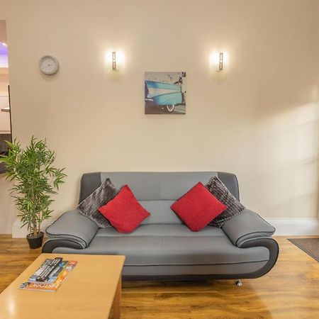 New 3-Bedroom Apartment Close To City Centre EDI Exterior foto