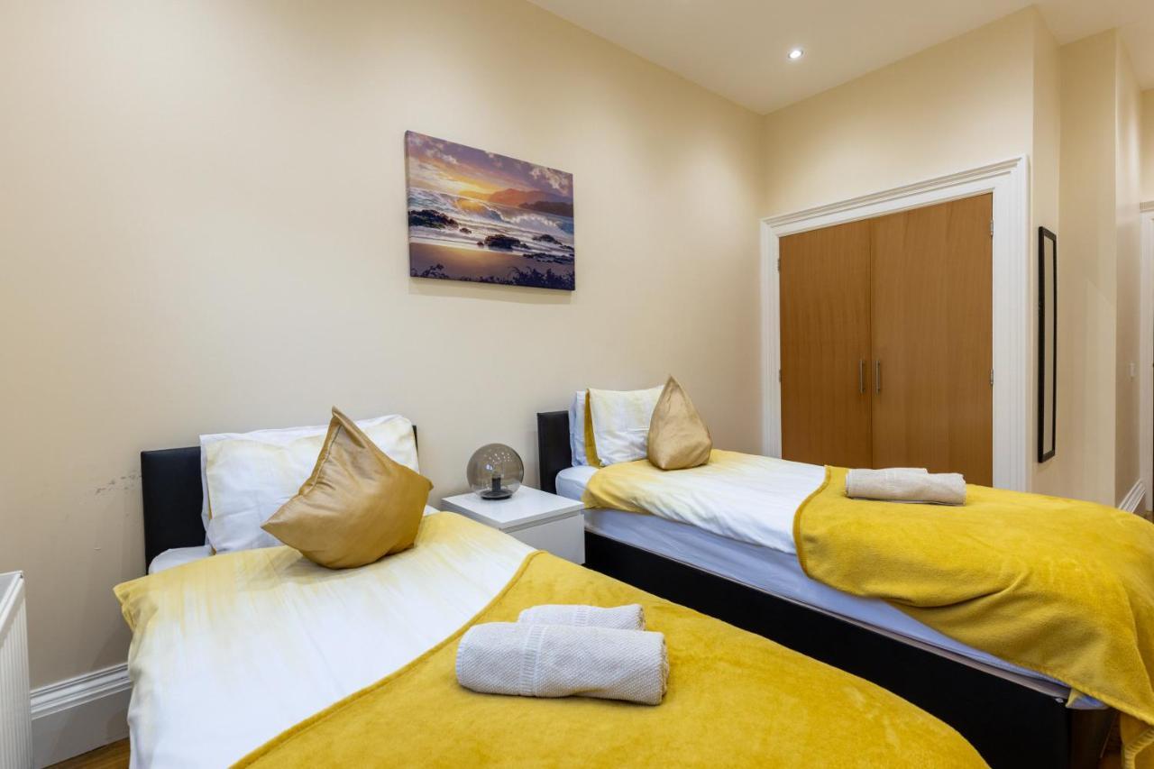 New 3-Bedroom Apartment Close To City Centre EDI Exterior foto
