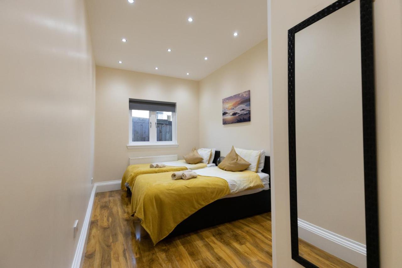 New 3-Bedroom Apartment Close To City Centre EDI Exterior foto
